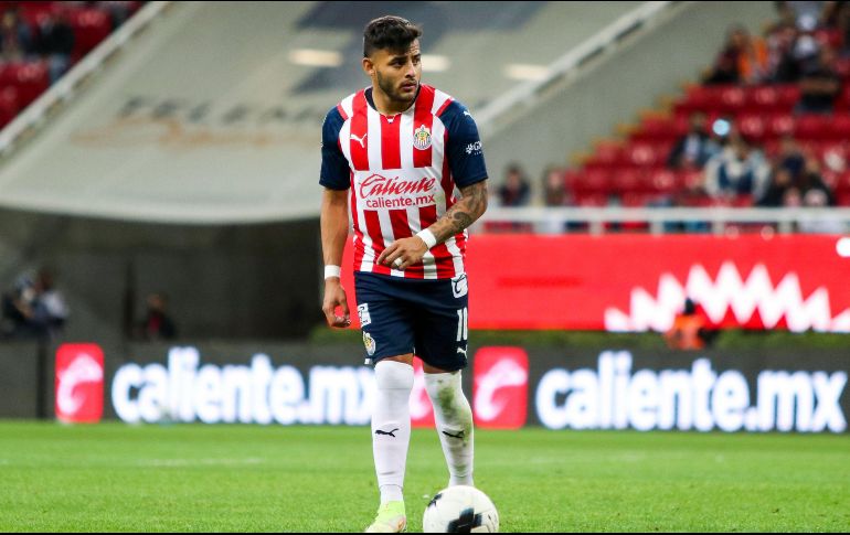 ¿SERÁ EL SIGUIENTE? Alexis Vega no ha llegado a un acuerdo para extender su contrato con Chivas. IMAGO7