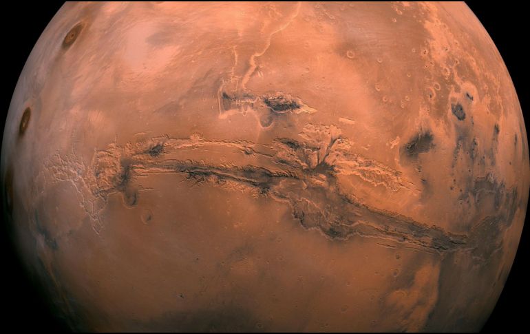 La sonda InSight de la NASA, se encarga de estudiar el interior del planeta rojo, determinando las ondas sísmicas del territorio. EFE / ARCHIVO