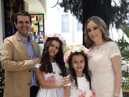 Mauricio Pérez, Montserrat y Natalia Pérez Lupián con Marilú Lupián Morfín. GENTE BIEN JALISO/Claudio Jimeno