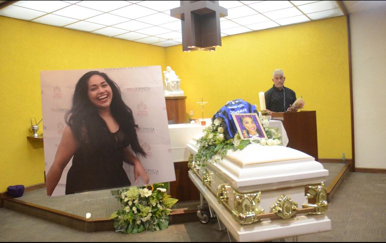 Los restos de Yolanda fueron entregados el sábado a la familia, y a partir de las tres de la tarde se realizó la ceremonia de velación en las Capillas del Carmen de avenida Constitución. SUN