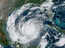 De los ciclones previstos en el Atlántico, entre 10 a 11 ciclones podrían llegar a tormentas, y de 4 a 6 a huracanes categorías 1 y 2. AP / ARCHIVO