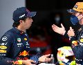Si hay algo que ha marcado la estancia de Pérez con Red Bull es la buena relación que existe entre él y Verstappen. AFP / ARCHIVO