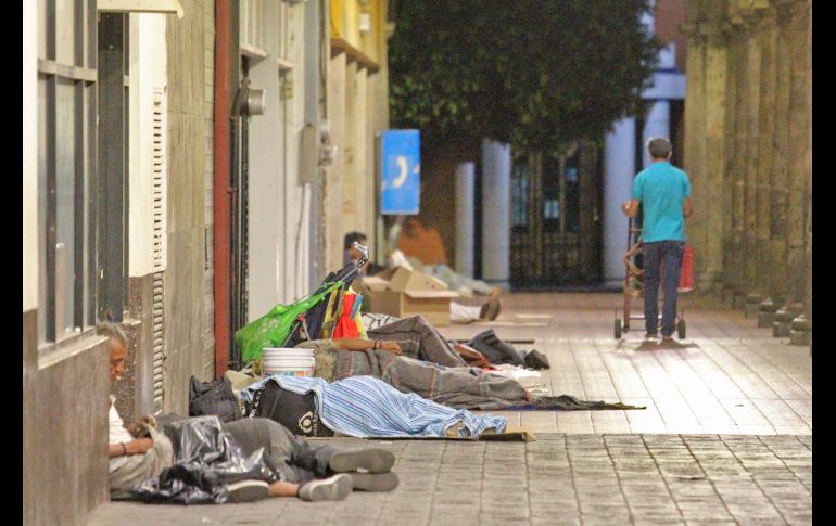 Sólo en el primer cuadro del Centro de Guadalajara, el DIF contó 131 personas en situación de calle. EL INFORMADOR/A. Camacho
