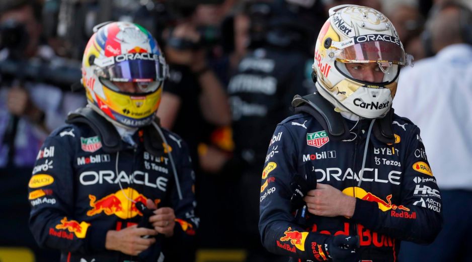 Max Verstappen lidera el campeonato de pilotos y Sergio Pérez es tercero. EFE/A. ESTÉVEZ