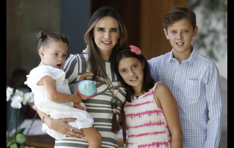 Lorea Gallardo, Angie Venegas, Inés y Rodrigo Gallardo. GENTE BIEN JALISCO/Claudio Jimeno