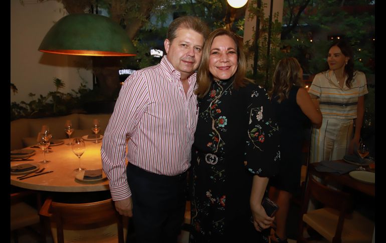 Javier Arias y Gina Gómez. GENTE BIEN JALISCO/Antonio Martínez