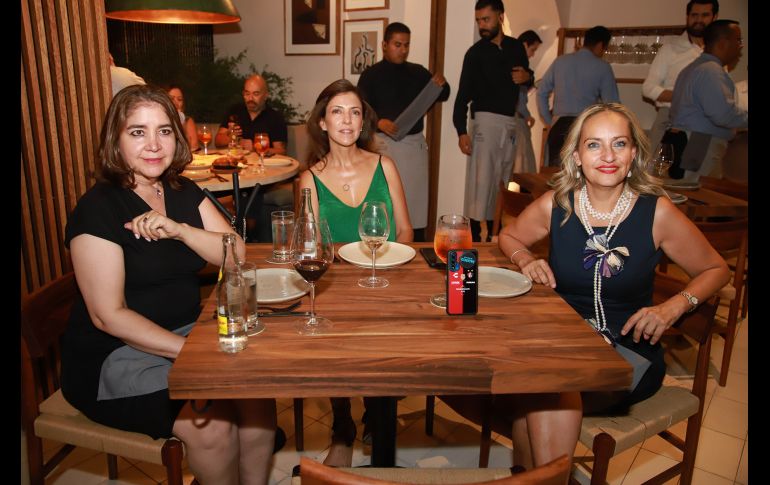 Olga Alvidrez Cedillo, Eugenia Ramos y Patricia Gascón. GENTE BIEN JALISCO/Antonio Martínez