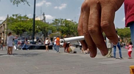 Los tapatíos señalaron que se violan sus derechos si prohíben fumar en lugares públicos. EL INFORMADOR/ ARCHIVO