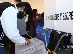 El INE señaló que en los seis estados donde hay jornada electoral más de 145 mil ciudadanos fungirán como funcionarios de casilla. EFE / D. Martínez
