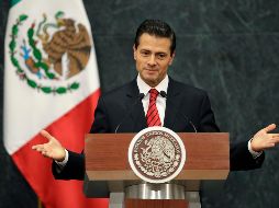 Enrique Peña Nieto mejor partió a España, donde ha mostrado que es una persona que entiende y sabe guardar las formas en su papel de expresidente. AP / ARCHIVO