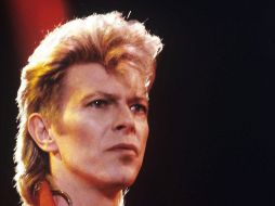 Bowie fue un artista camaleónico, que mutó varias veces de estilo y recogió múltiples influencias para crear el propio, sobre todo de la psicodelia y el punk. AFP / ARCHIVO