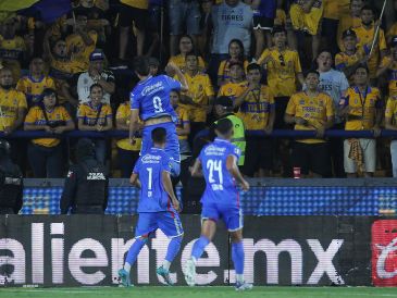 Ángel Romero celebra su gol, el segundo de Cruz Azul. IMAGO7/J. Mendoza