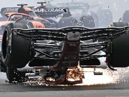 Tras el accidente de ayer en el GP de Gran Bretaña, queda claro que el halo, más que una necedad, fue un acierto de la FIA. AFP / B. Stansall
