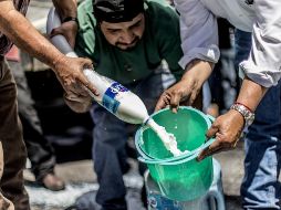 López Obrador afirmó que la leche que se importe de EU servirá para mantener los precios en las lecherías del Gobierno federal. EL INFORMADOR / ARCHIVO