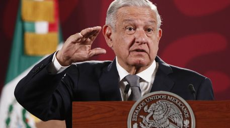 López Obrador pone algunos ejemplos de la colaboración entre su gobierno y los empresarios, para beneficiar al pueblo. EFE / J. Méndez