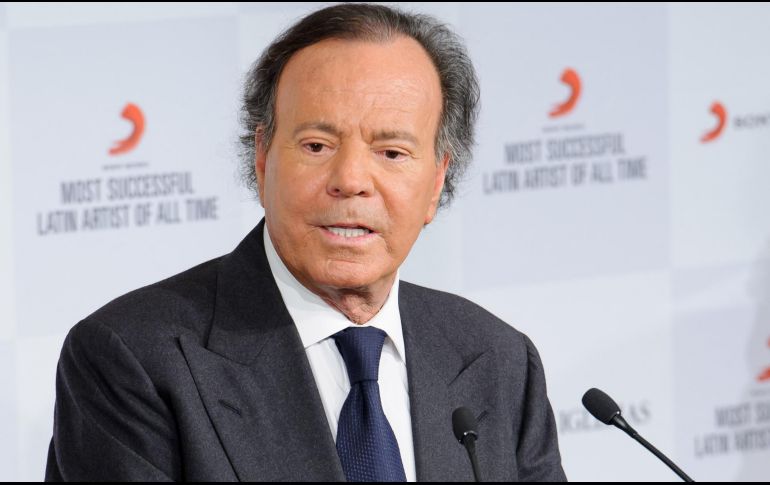 Julio Iglesias se encontraría preparándose para su próxima gira musical. AP / ARCHIVO