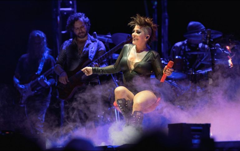 La cantante tuvo que ser hospitalizada tras su caída en pleno concierto. CORTESÍA / Alejandra Guzmán