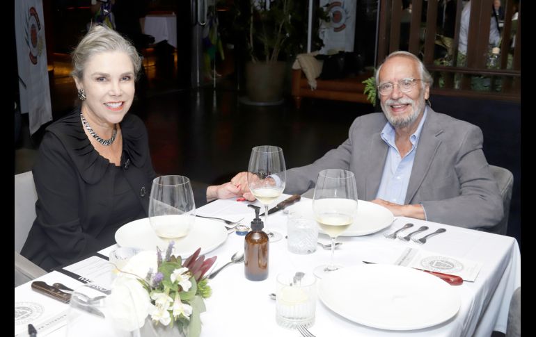 Gaby Uriarte y Miguel Rábago. GENTE BIEN JALISCO/Claudio Jimeno