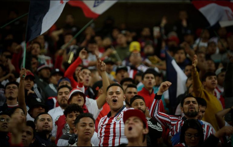 La afición se siente defraudada por el accionar de Chivas, pero sigue acudiendo al estadio a alentar. EL INFORMADOR/Archivo