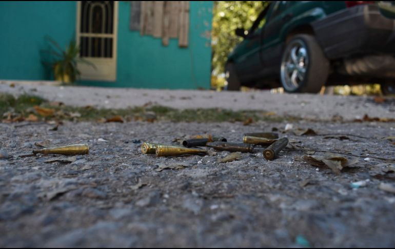 La noche de ayer miércoles, habitantes de Encarnación de Díaz reportaron detonaciones de arma de fuego en la colonia Lomas de la Estación. AP / ARCHIVO