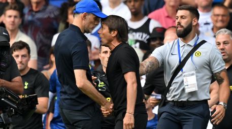 El primer choque se produjo después de que Conte celebrase el empate de Pierre-Emile Hojbjerg cerca de la zona técnica de Tuchel, lo que desencadenó la ira de este último. AFP / ARCHIVO