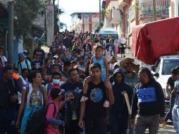 Una nueva caravana con unos 400 migrantes partió este viernes desde Tapachula, y espera llegar en próximos días a Oaxaca. EFE/ J. Blanco