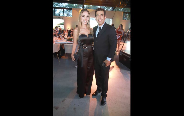 Cynthia Servín y Óscar Narel. GENTE BIEN JALISCO/Antonio Martínez