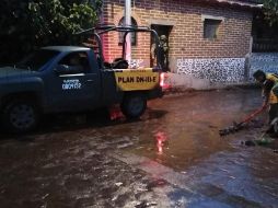 Se desborda arroyo en Tepec, comunidad de Amacueca tras fuertes lluvias