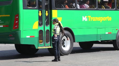 Cinco rutas de camiones tendrán que detenerse el domingo debido a la carrera atlética. EL INFORMADOR/ ARCHIVO