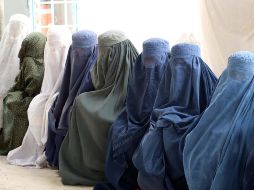 Poco a poco, desde que tomaron el poder el pasado año, los talibanes han ido imponiendo restricciones a niñas y mujeres. EFE/ARCHIVO