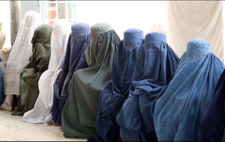 Poco a poco, desde que tomaron el poder el pasado año, los talibanes han ido imponiendo restricciones a niñas y mujeres. EFE/ARCHIVO