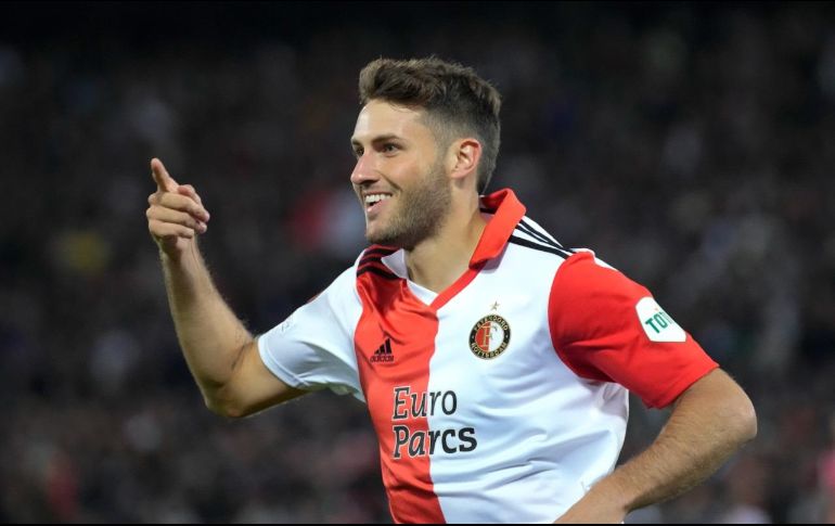 Santiago Giménez ya suma 6 goles con el Feyenoord. AP/Peter Dejong
