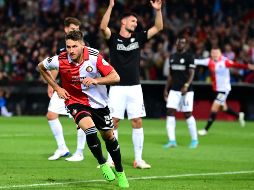 Santiago Giménez llegó a tres goles en Europa League. EFE/O. Kraak
