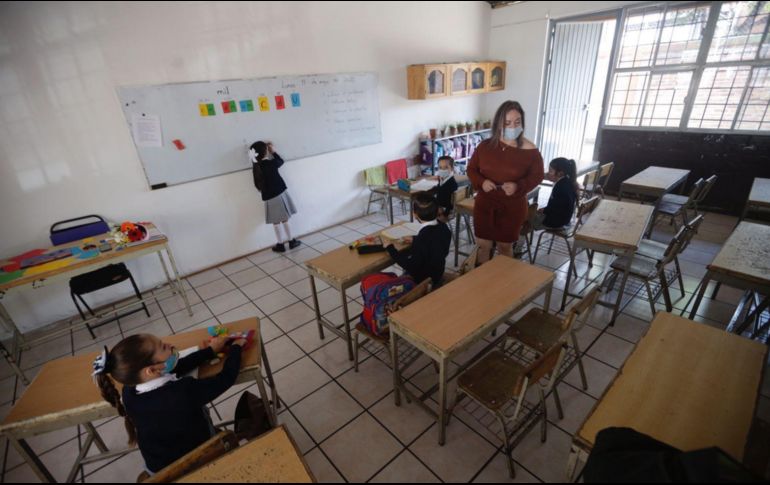 El gobernador de Jalisco dijo que todos los planteles educativos se revisarán antes de la jornada. ARCHIVO