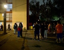En la Ciudad de México una mujer perdió la vida al caer de las escaleras mientras evacuaba su vivienda y un hombre murió debido a un infarto. SUN/G. Espinosa
