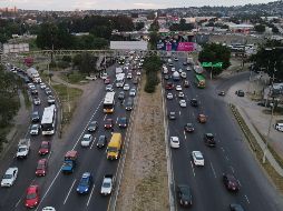 Debido al intenso tráfico, la velocidad promedio en avenida López Mateos es de apenas 23 km/h. EL INFORMADOR/A. Navarro