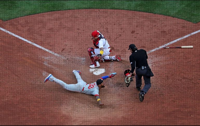 Los Phillies no bajaron los brazos de visita. AFP/S. Revere