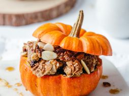 Prepara el clásico mix de nueces para este Halloween. UNSPLASH/Anna Przepiorka
