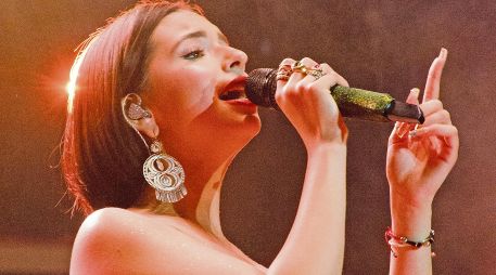 La cantante deleitó al público reunido en el Auditorio Benito Juárez. CORTESÍA/ Fiestas de Octubre