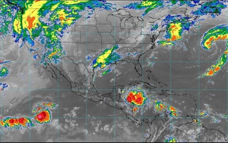 Para esta tarde, el SMN informó que se detectaron zonas de descargas eléctricas en el oeste de Quintana Roo. TWITTER/ @conagua_clima