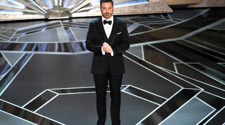 Jimmy Kimmel devolverá a los Oscar el puesto de presentador, luego de que en 2019 la Academia de Hollywood prescindiera de este tras la renuncia del actor  Kevin Hart por unos polémicos mensajes en Twitter. AP / ARCHIVO