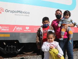Los 17 vagones del Tren de la Salud llegaron a Jalisco para brindar consultas generales y de especialidad a los habitantes de Tlajomulco; estarán también en Poncitlán y en Lagos de Moreno. EL INFORMADOR/A. Navarro