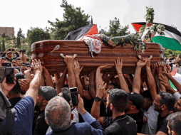 La familia de Abu Akleh y Al Jazeera acusan a Israel de haber atacado y matado intencionalmente a la periodista de 51 años. AFP/ARCHIVO