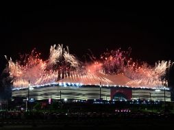 Sobre un fondo negro, la ceremonia comenzó con un guiño al estilo de vida tradicional en el desierto. AFP / M. Medina