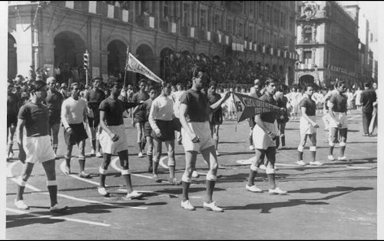 Desfile Cívico Deportivo 1950 (Ciudad de México). ESPECIAL/Memoria de México