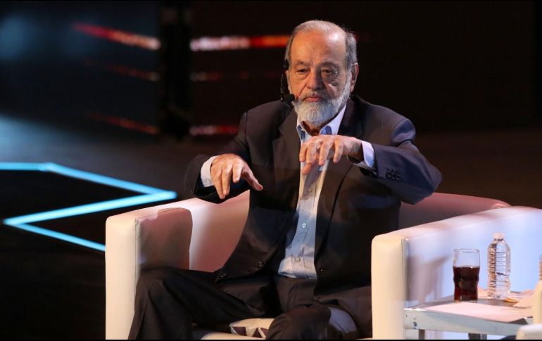 Carlos Slim dueño de Grupo Financiero Inbursa se retira del proceso de compra de Banamex. Archivo