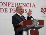 El grito, de un varón, se escuchó al fondo del Salón Tesorería donde López Obrador realiza su conferencia 