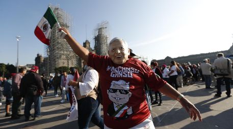 De acuerdo con cifras oficiales, 1.2 millones de personas participaron en la marcha de apoyo a López Obrador. EFE/M. Guzmán