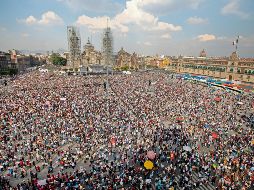 López Obrador señaló que todos se sorprendieron porque llegaron muchas personas de todo el país. EFE / ARCHIVO