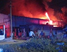 El incendio se controló alrededor de las 22:00 horas bajo la Coordinación Intermunicipal entre Zapopan y Guadalajara. ESPECIAL /